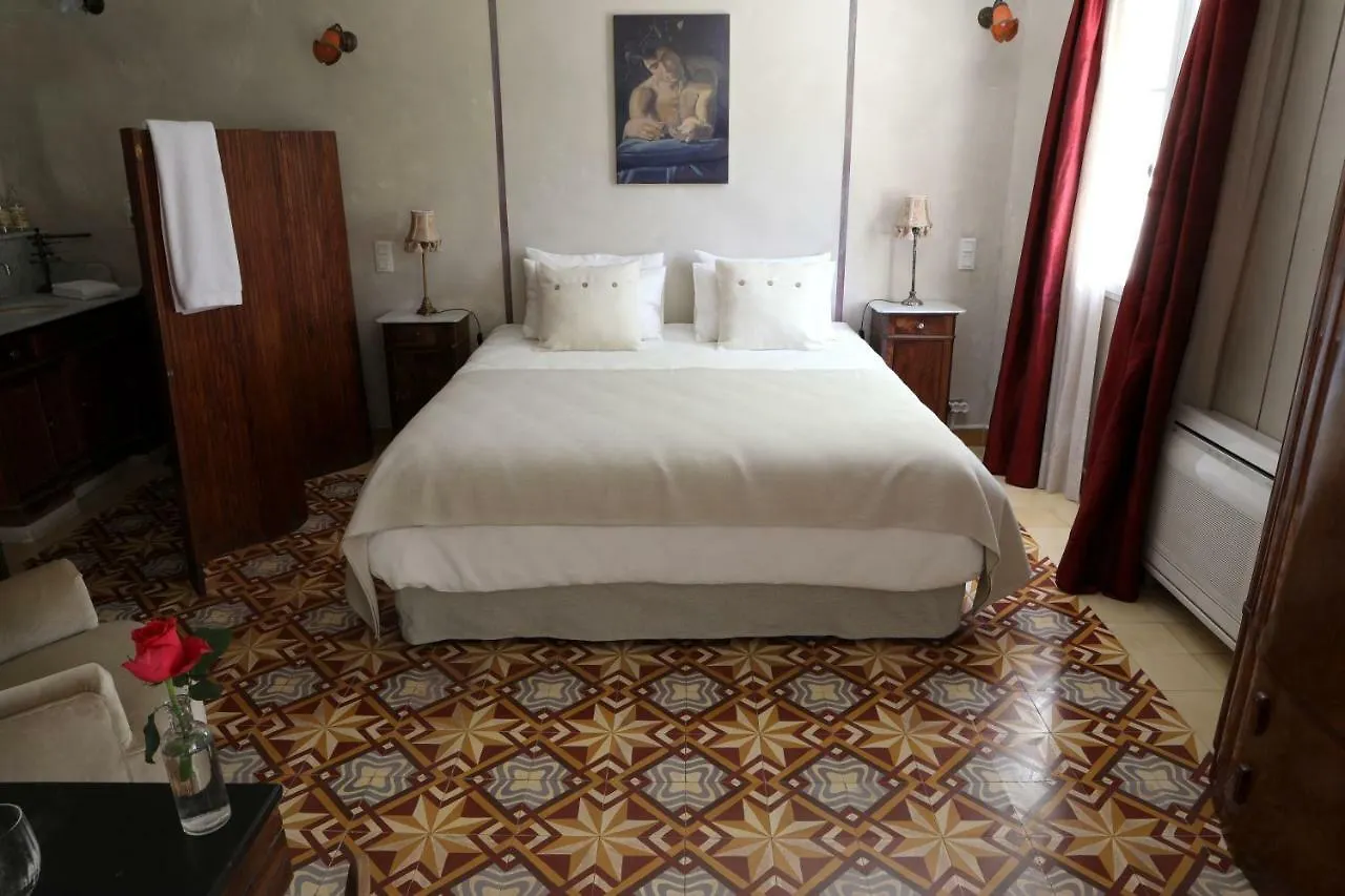 Bed and Breakfast Justin De Provence Orange  3*, Orange (Vaucluse)